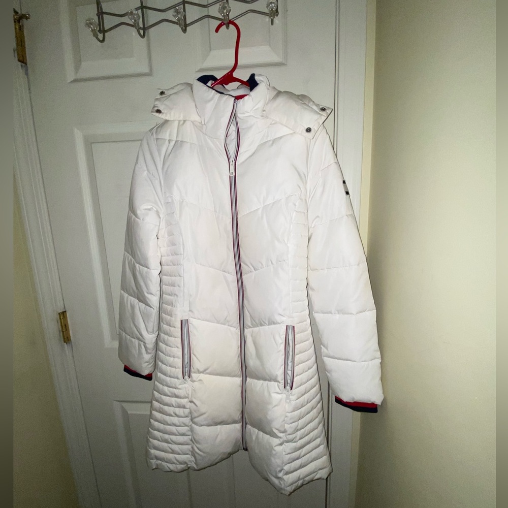 Like new condition! Tommy Hilfiger winter jacket! Size XS